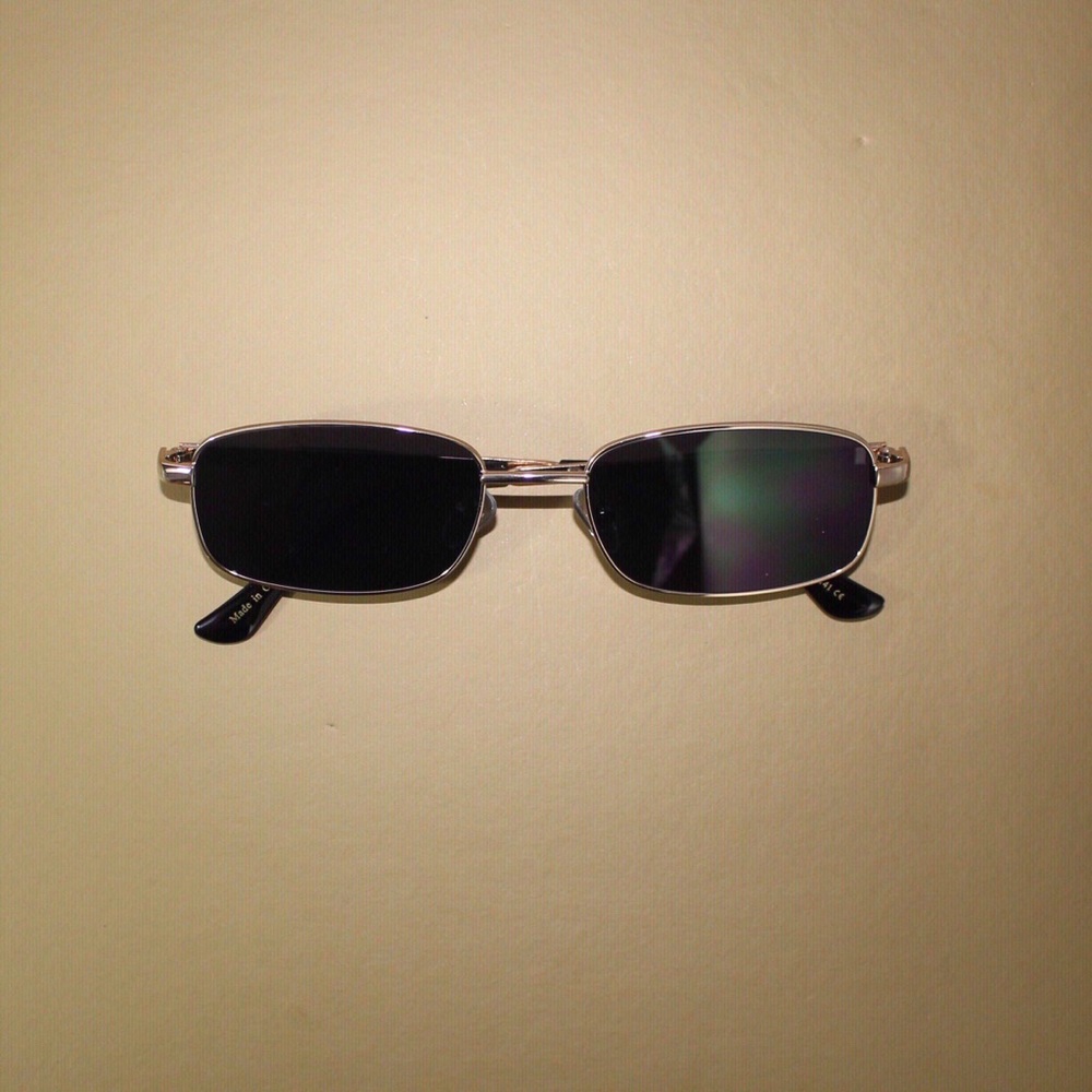 ‘Lit’ sunglasses in NOIR💣